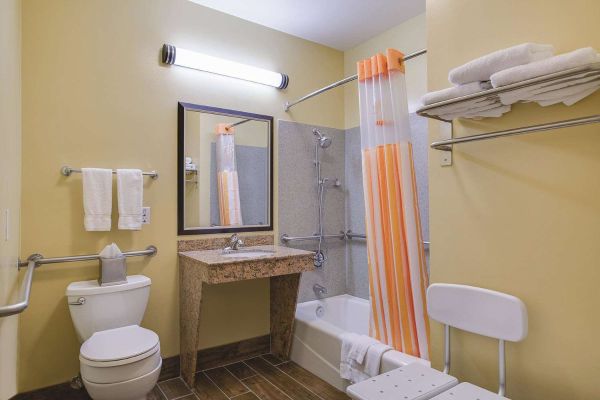La Quinta Inn Ste Logan (River Heights)